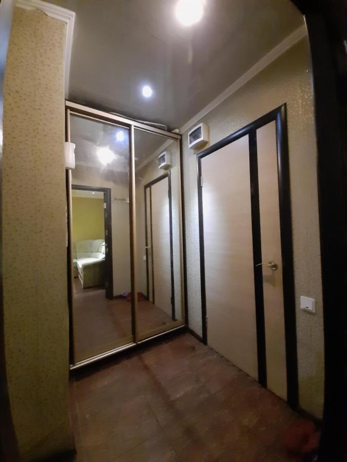 1 Комн Кв Остановка Дворец Спорта Строитель, Рядом С Улицей Химиков Cherkasy Exterior photo